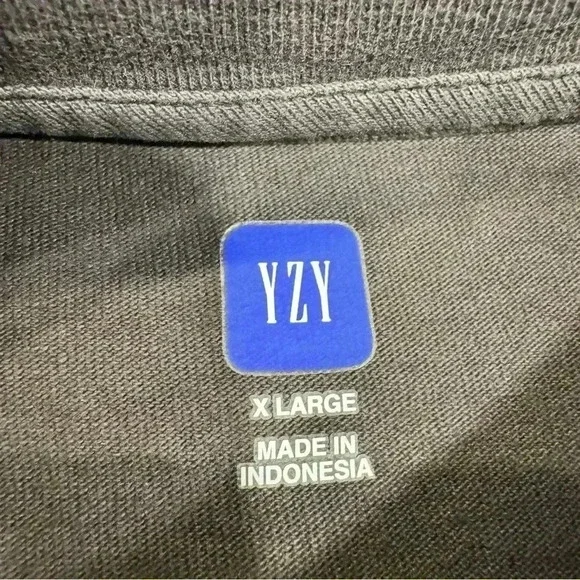 BRAND NEW In Bag Yeezy Gap Logo No Seam Men’s Tee Black Size XL
